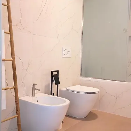 Allure Alannas By Lovelystay *